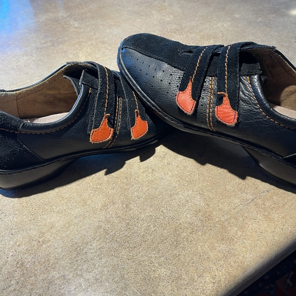 LASSEN SHOES